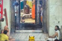 documents/gallery/HH_Swamiji’s_Visit_to_3_Temples_in_Ujjain_19_March_2026/20260321 Mahakaleshwar Temple (1).jpg